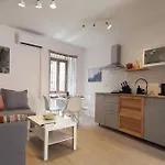 Eli I Val *